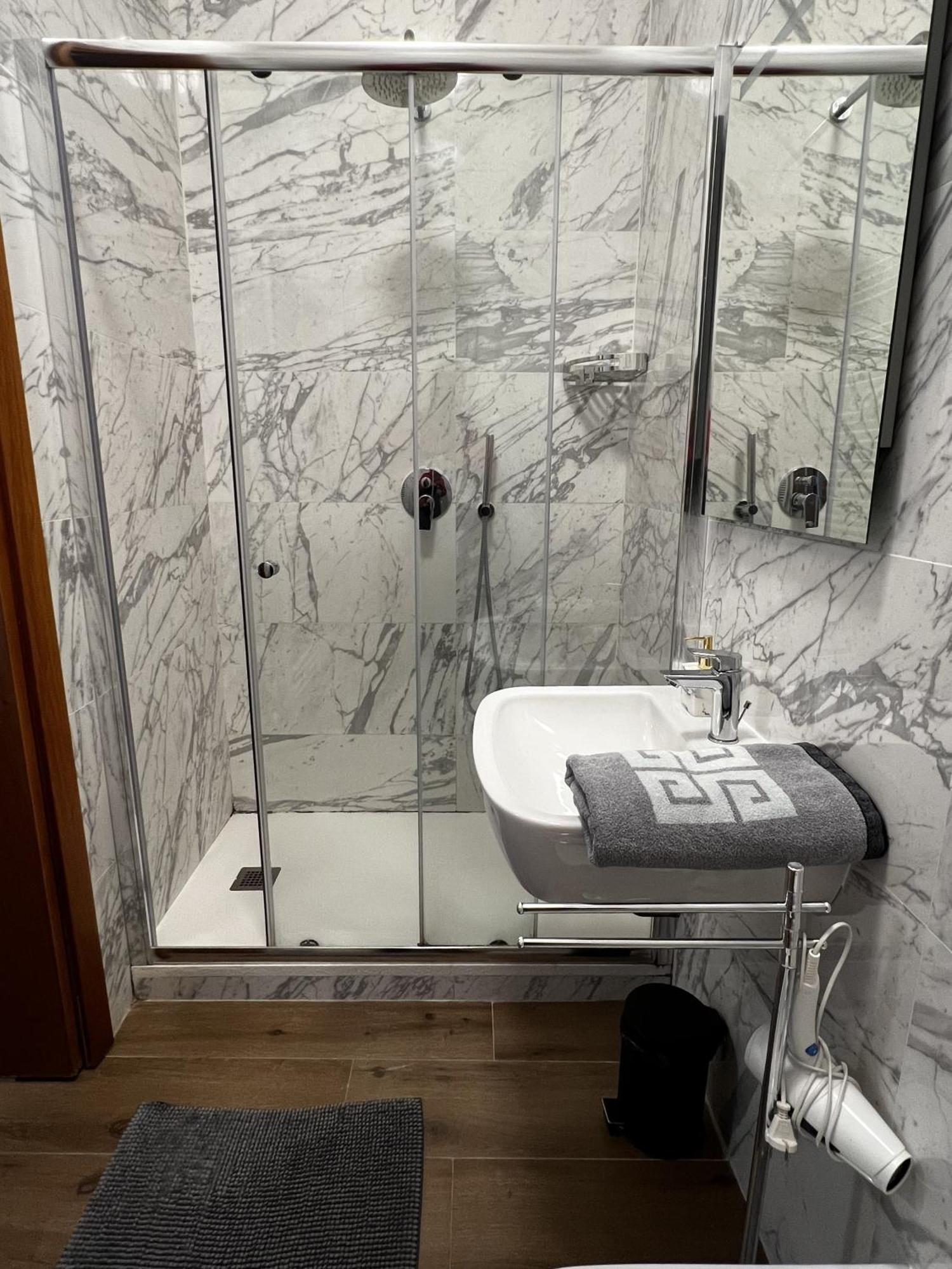 Tintoretto 1 Con Terrazza Sopra Il Tetto, 3 Bagni, 3 Grandi Da Letto, Super Nuovo Apartment Venedig